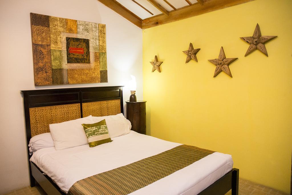 Casa Do Sandalo Boutique Guest House Дили Экстерьер фото