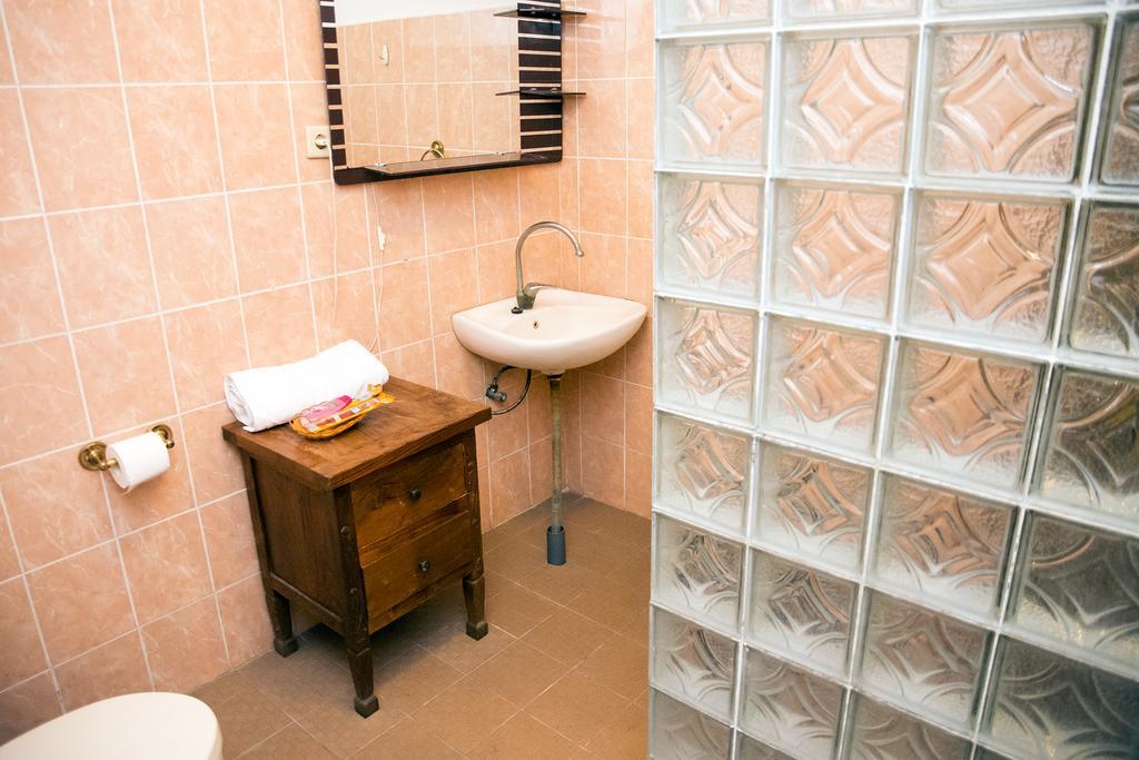 Casa Do Sandalo Boutique Guest House Дили Экстерьер фото